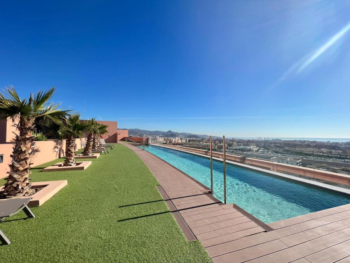Apartament Sky Garden & Seasonal Pool Views By Ele
